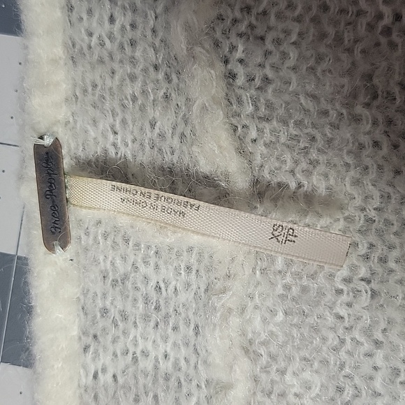 FREE PEOPLE Light Gray Part Alpaca and Mohair Lightweight Sweater XS Ru… - Picture 7 of 8